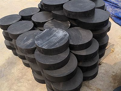 饶河县板式橡胶支座由若干层橡胶片与薄钢板经加压硫化